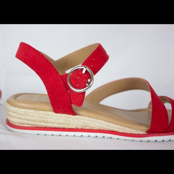 Crown & Ivy Wedge Sandal 9.5 M - Picture 7 of 7